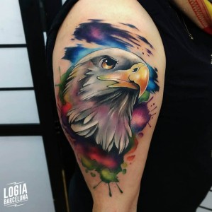 tatuaje_aguila_brazo_color_logia_barcelona_vinni_mattos